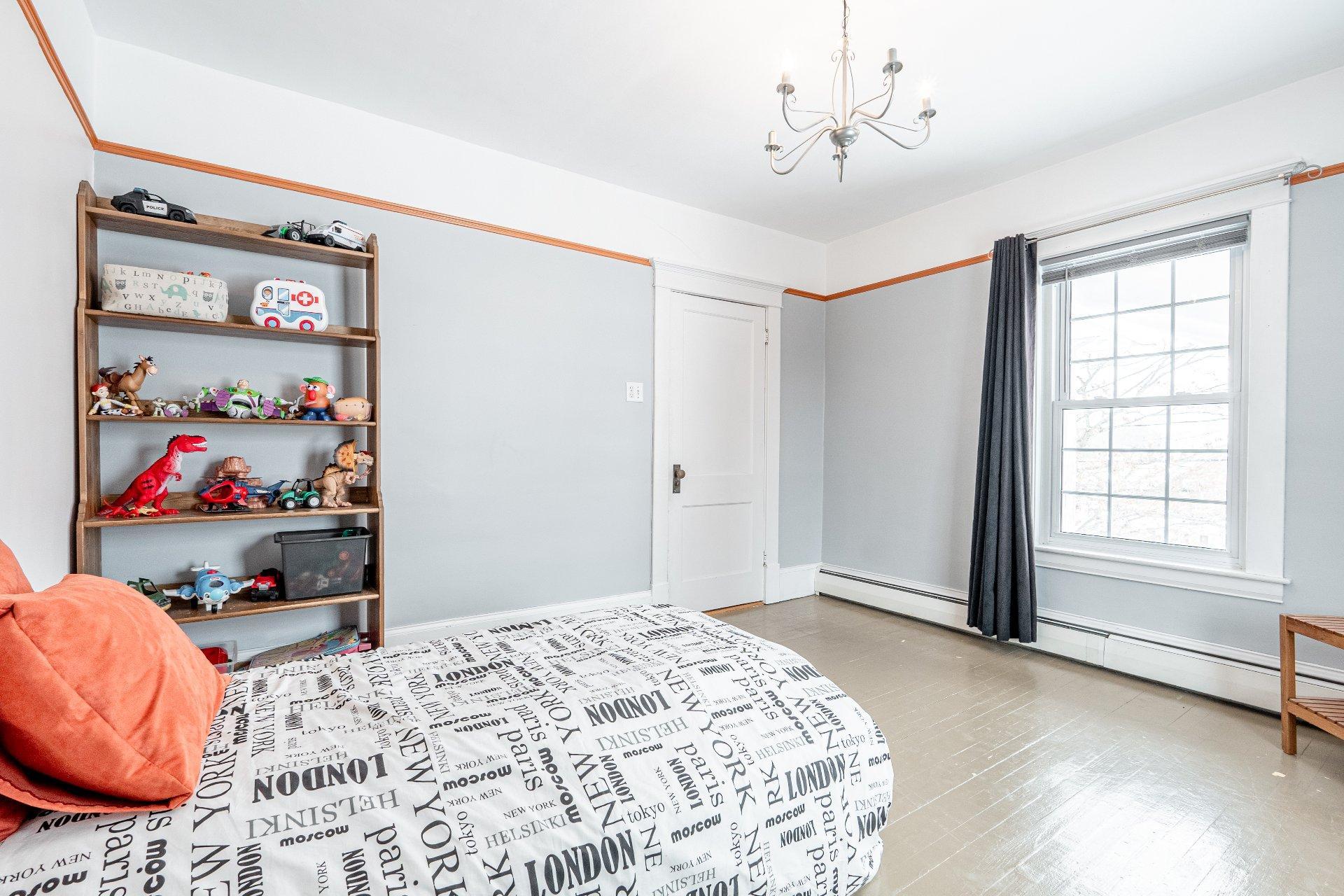 









1553


Rue Principale

,
Lawrenceville,




QC
J0E1W0

