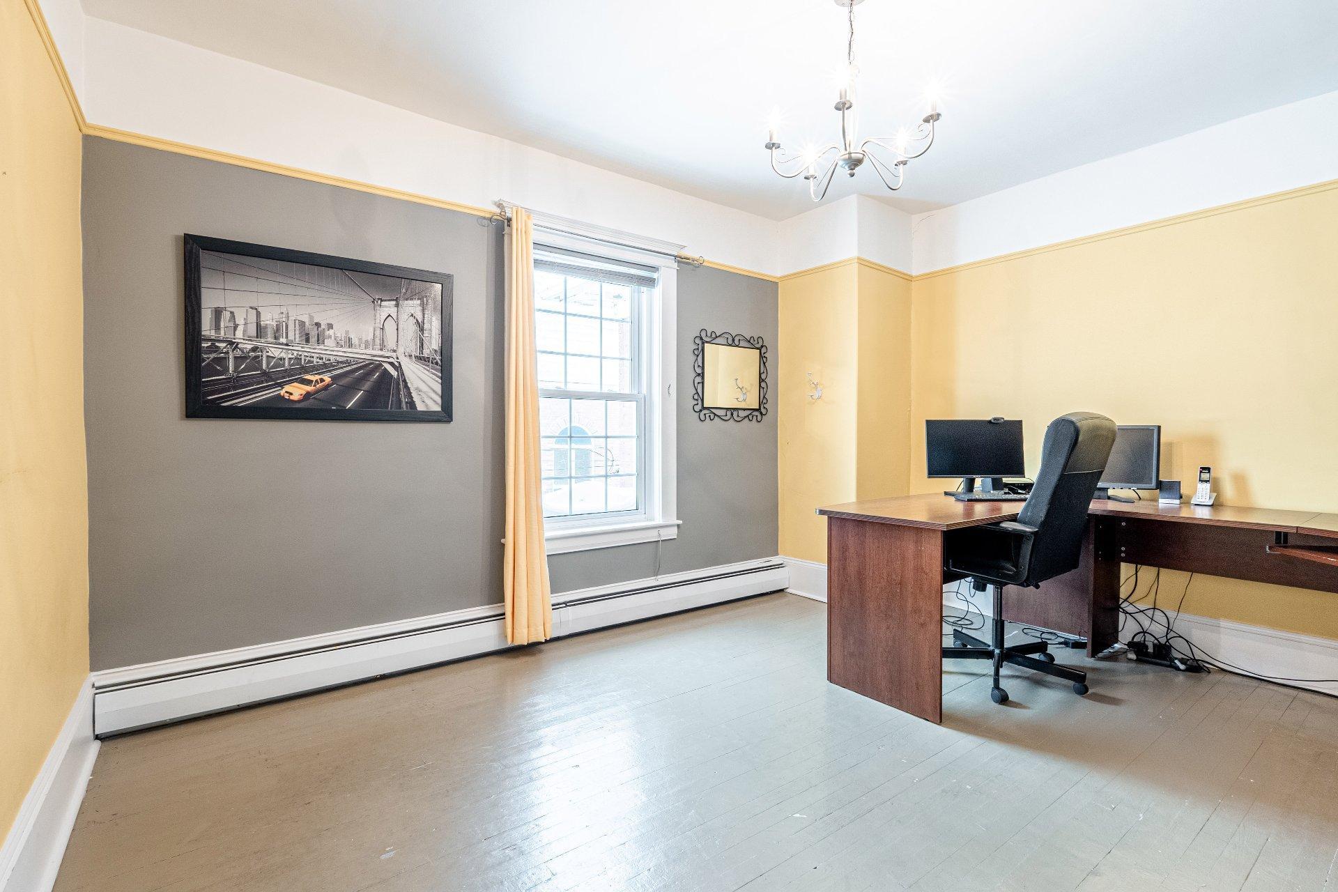 









1553


Rue Principale

,
Lawrenceville,




QC
J0E1W0

