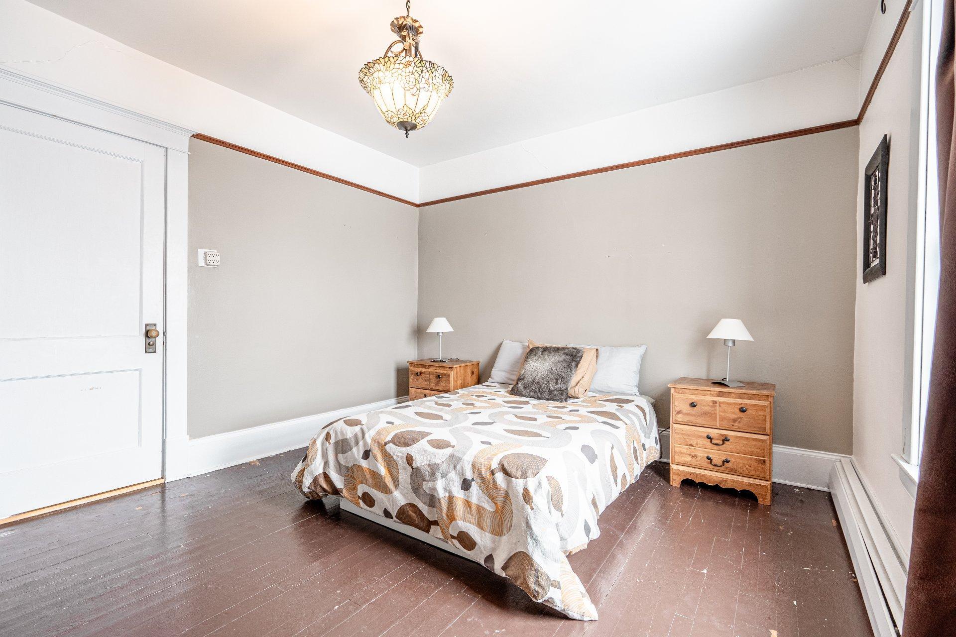









1553


Rue Principale

,
Lawrenceville,




QC
J0E1W0

