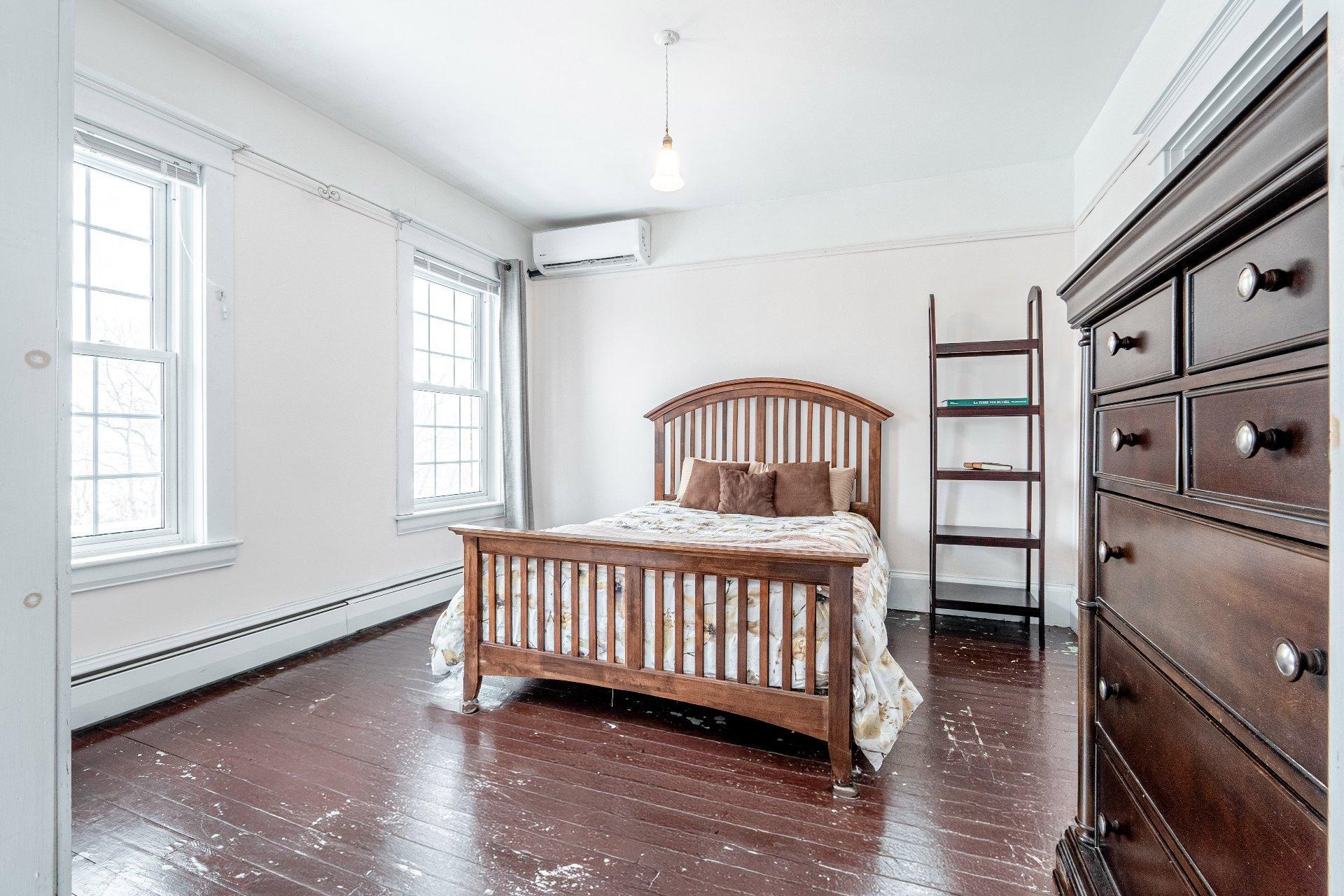 









1553


Rue Principale

,
Lawrenceville,




QC
J0E1W0

