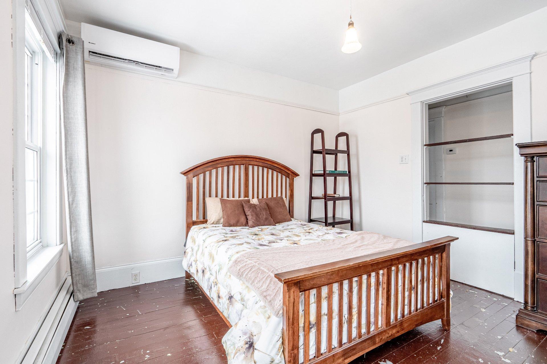 









1553


Rue Principale

,
Lawrenceville,




QC
J0E1W0

