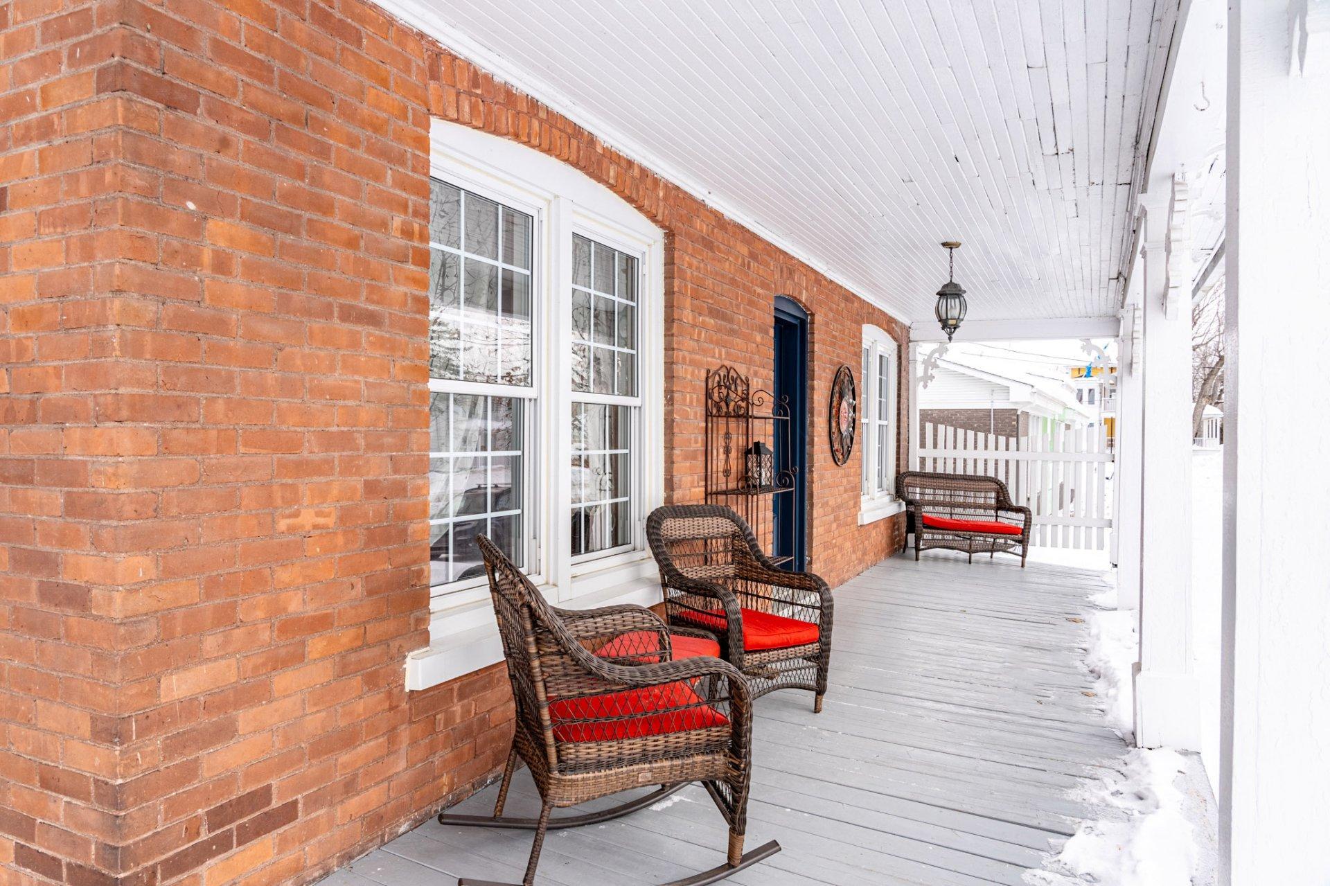 









1553


Rue Principale

,
Lawrenceville,




QC
J0E1W0

