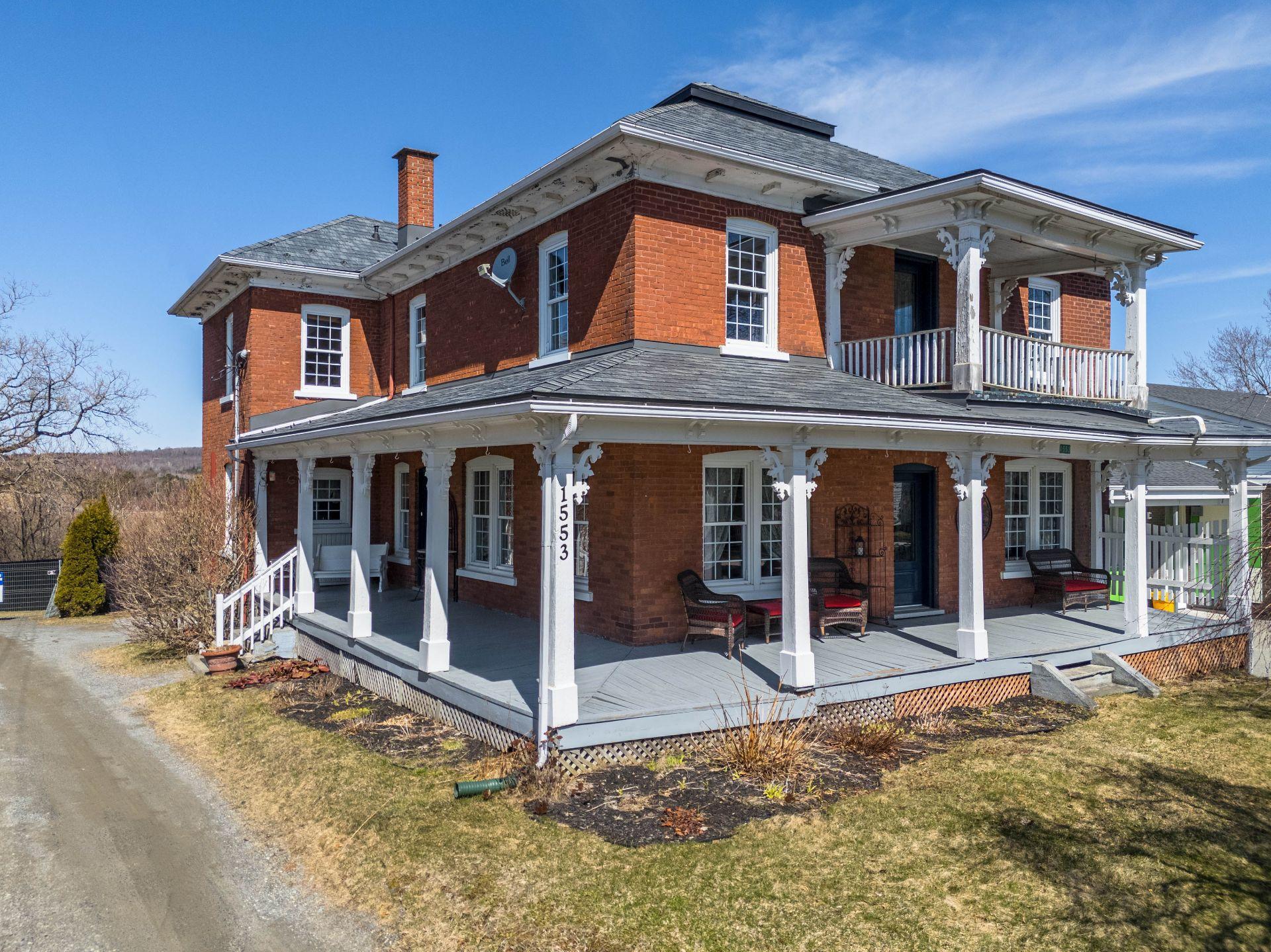 









1553


Rue Principale

,
Lawrenceville,




QC
J0E1W0

