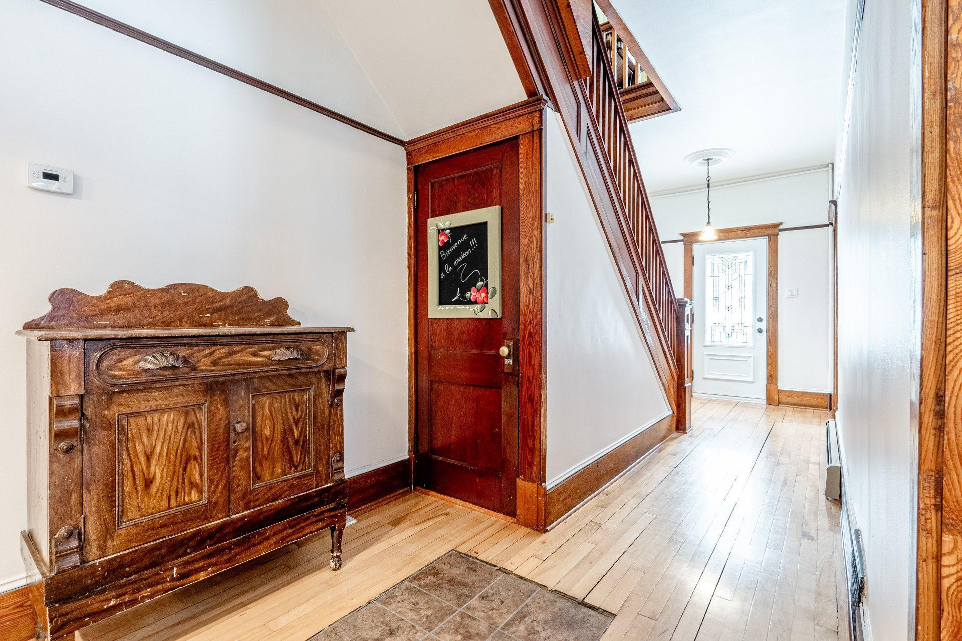 









1553


Rue Principale

,
Lawrenceville,




QC
J0E1W0

