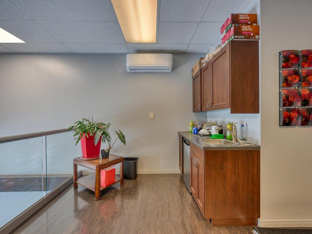 









4068


Rue Alfred-Laliberté

,
Boisbriand,




QC
J7H1P8

