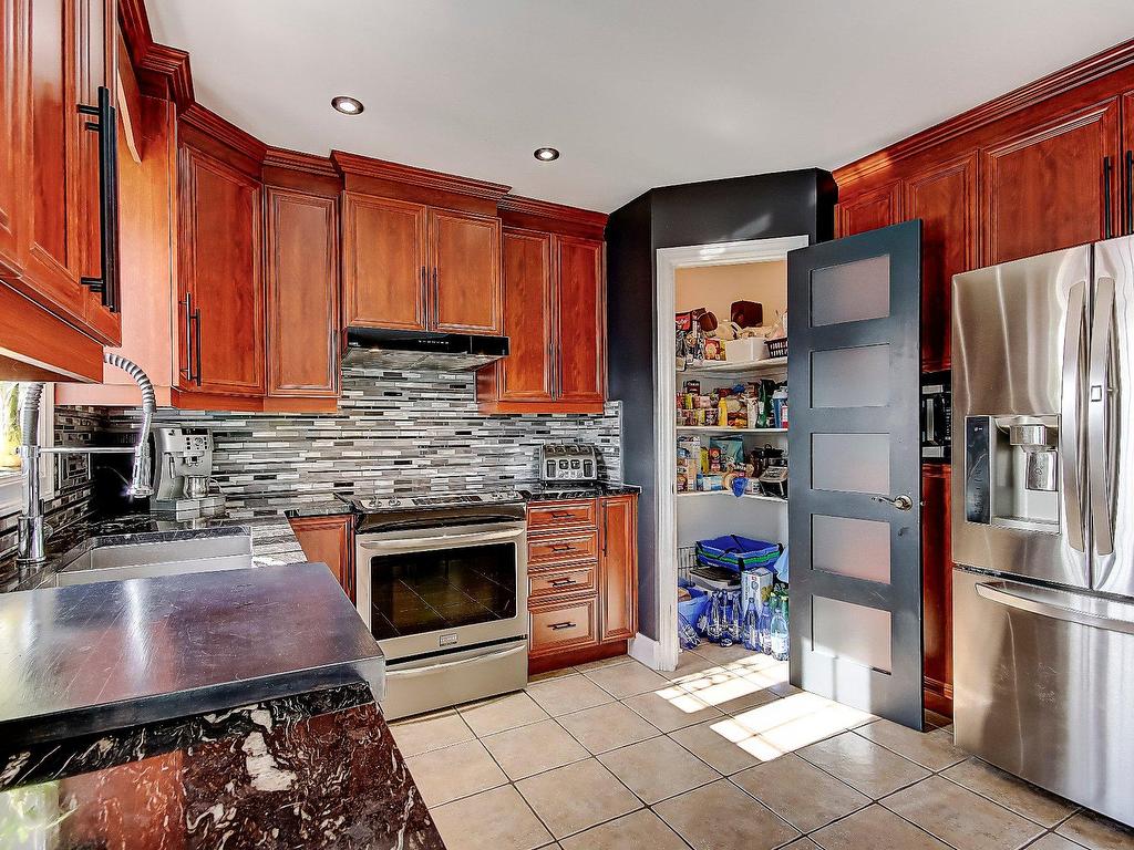 









153


Rue des Cerisiers

,
Saint-Jean-sur-Richelieu,




QC
J2X4R8

