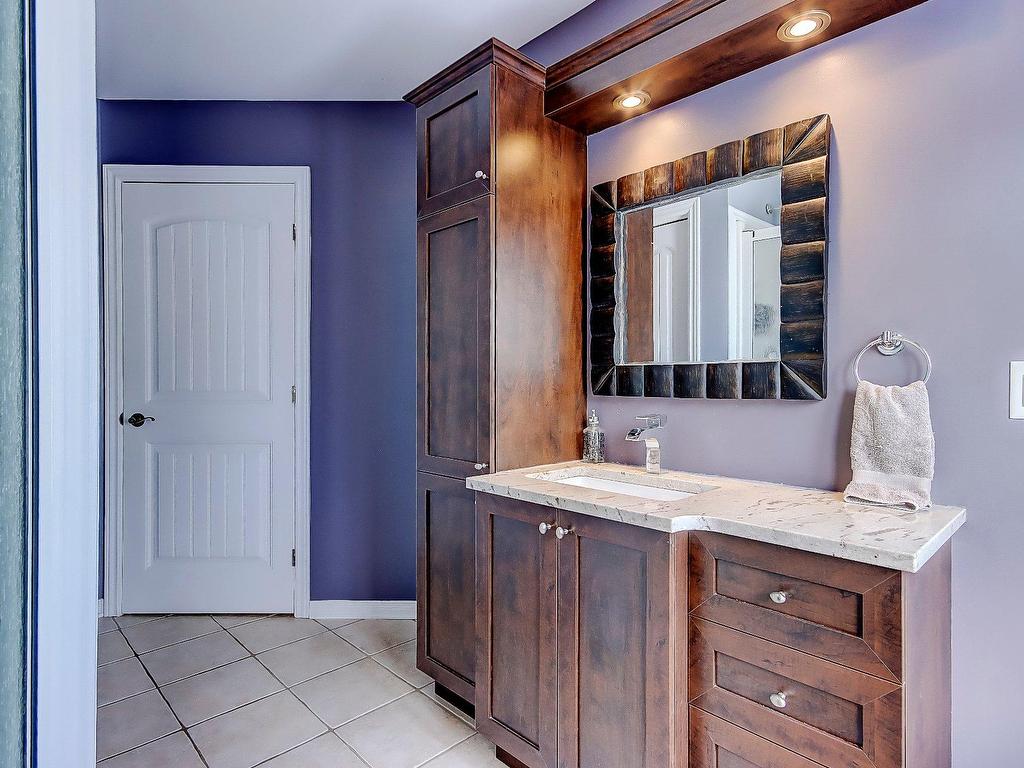 









153


Rue des Cerisiers

,
Saint-Jean-sur-Richelieu,




QC
J2X4R8

