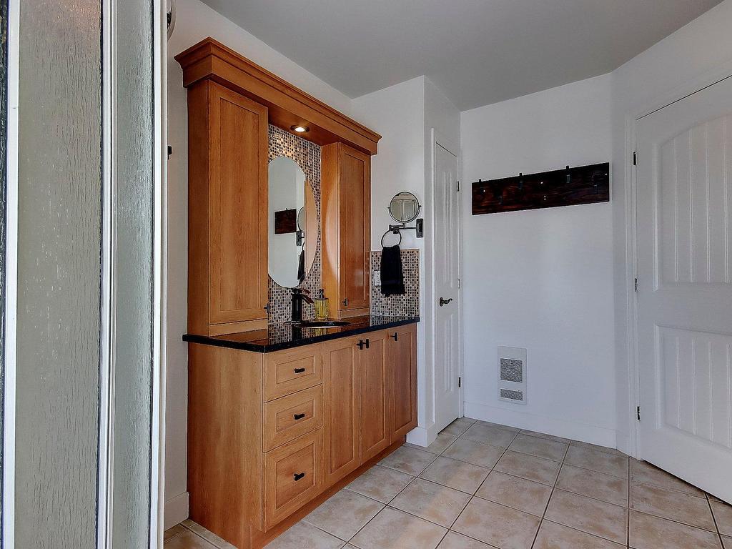 









153


Rue des Cerisiers

,
Saint-Jean-sur-Richelieu,




QC
J2X4R8


