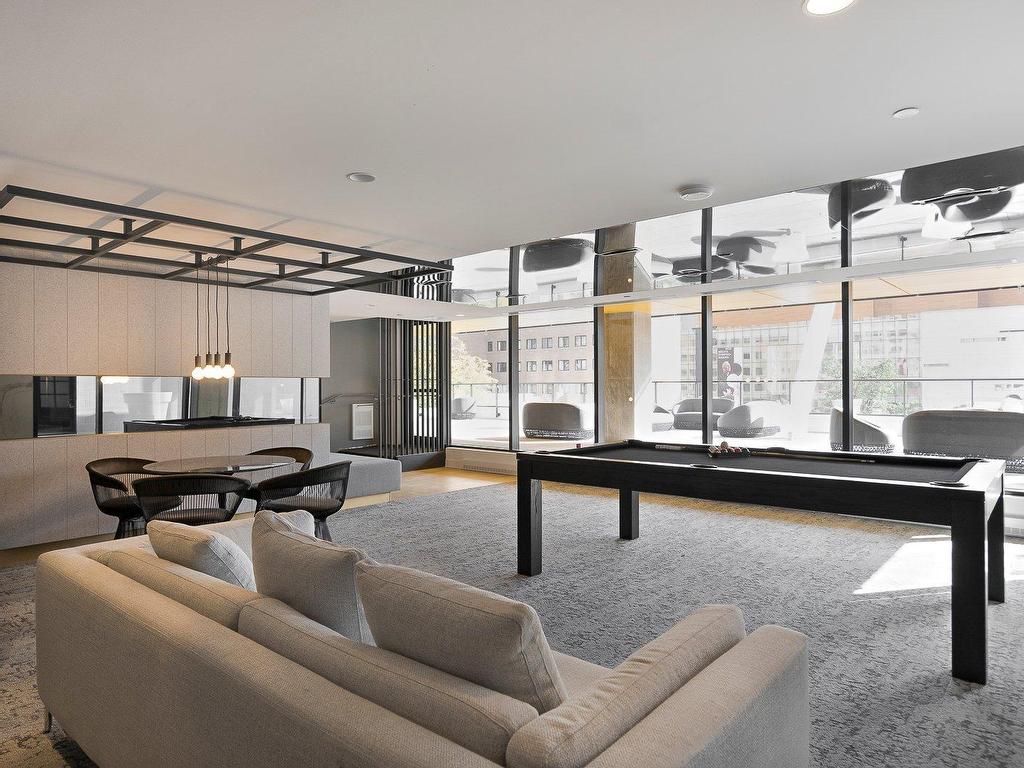 









1


Boul. De Maisonneuve O.

, 417,
Montréal (Ville-Marie),




QC
H2X0E3

