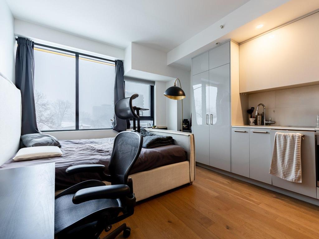 









1


Boul. De Maisonneuve O.

, 417,
Montréal (Ville-Marie),




QC
H2X0E3

