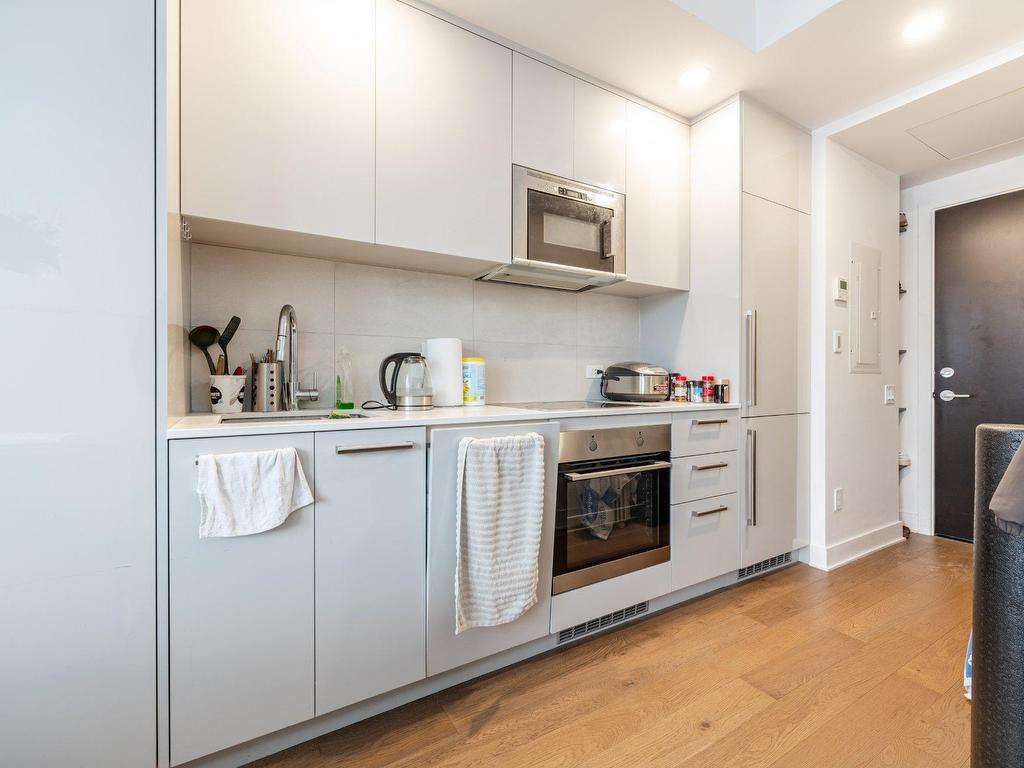 









1


Boul. De Maisonneuve O.

, 417,
Montréal (Ville-Marie),




QC
H2X0E3

