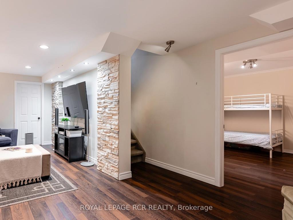 









51


Meadow

Drive,
Orangeville,




ON
L9W 4C7

