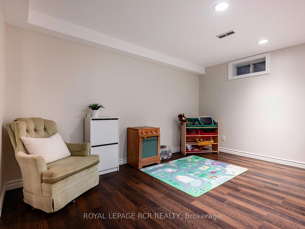 









51


Meadow

Drive,
Orangeville,




ON
L9W 4C7

