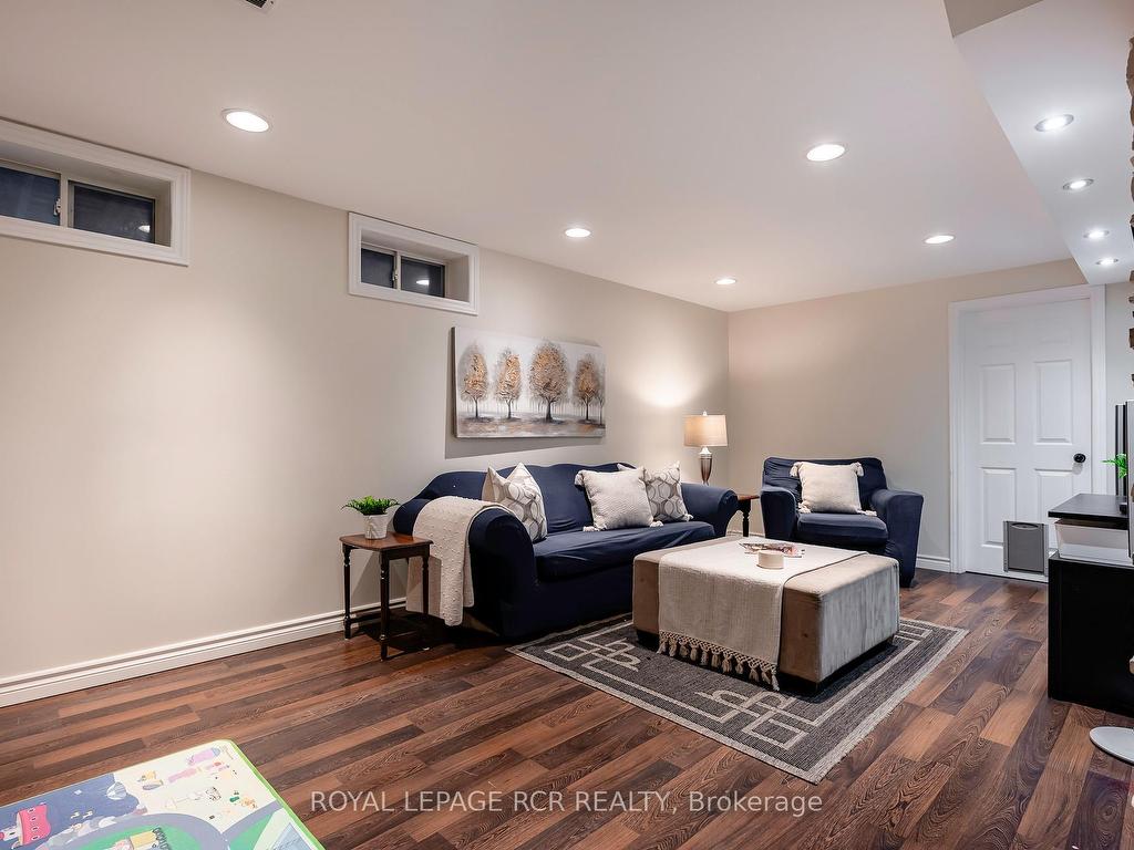 









51


Meadow

Drive,
Orangeville,




ON
L9W 4C7

