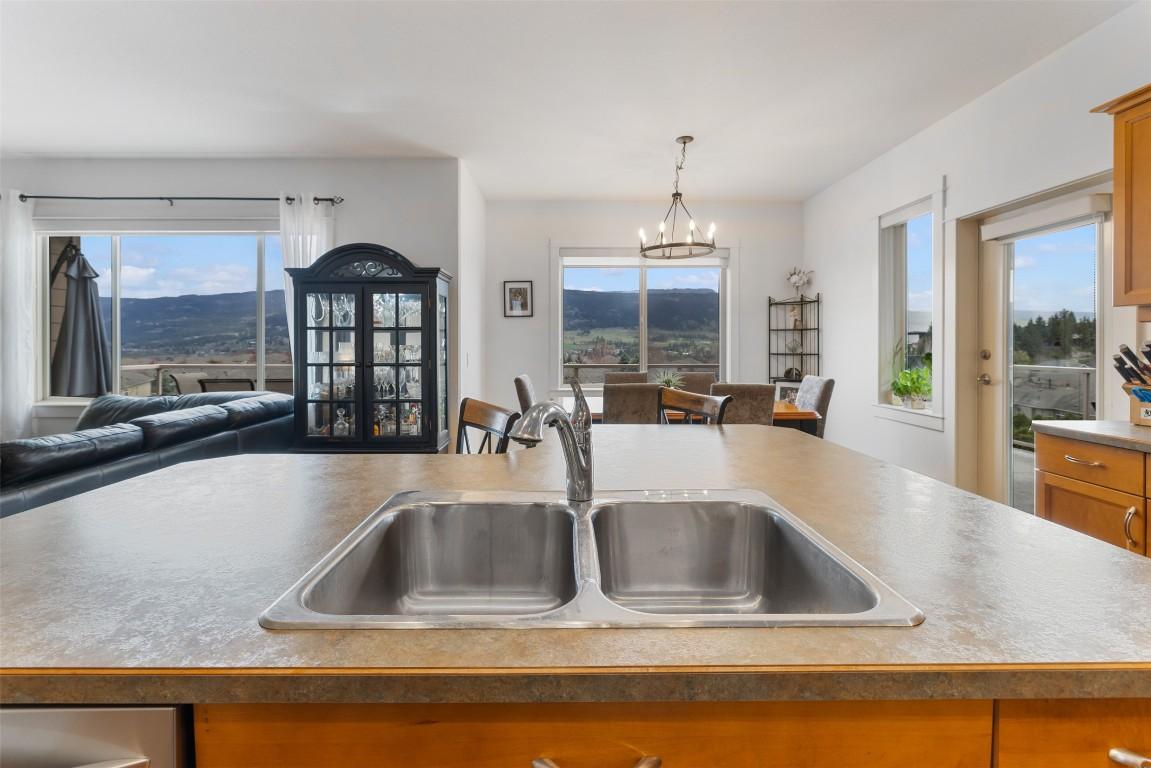 









13044


Lake Hill

Drive,
Lake Country,




BC
V4V 2P1

