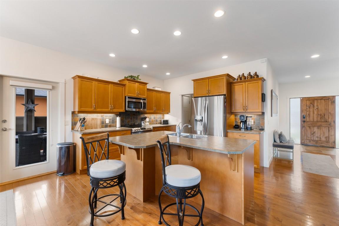 









13044


Lake Hill

Drive,
Lake Country,




BC
V4V 2P1


