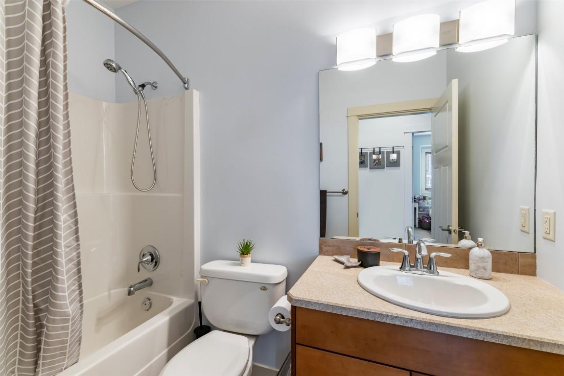 









13044


Lake Hill

Drive,
Lake Country,




BC
V4V 2P1

