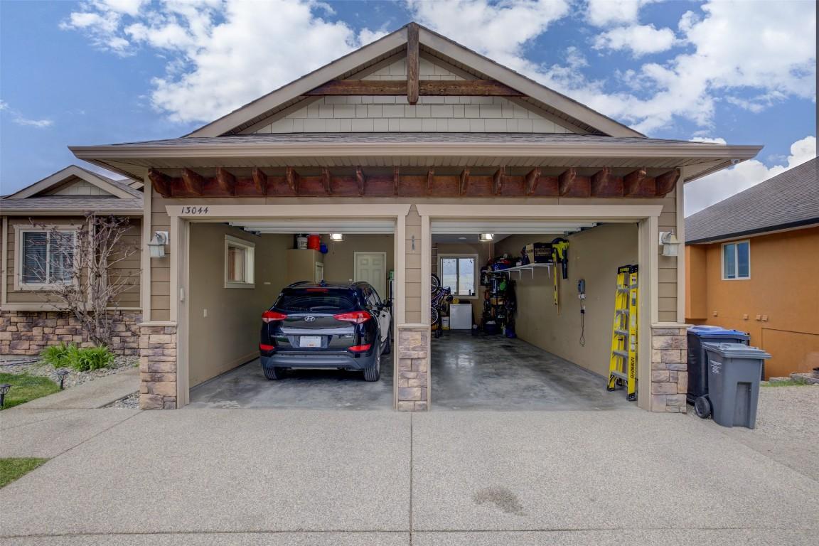 









13044


Lake Hill

Drive,
Lake Country,




BC
V4V 2P1

