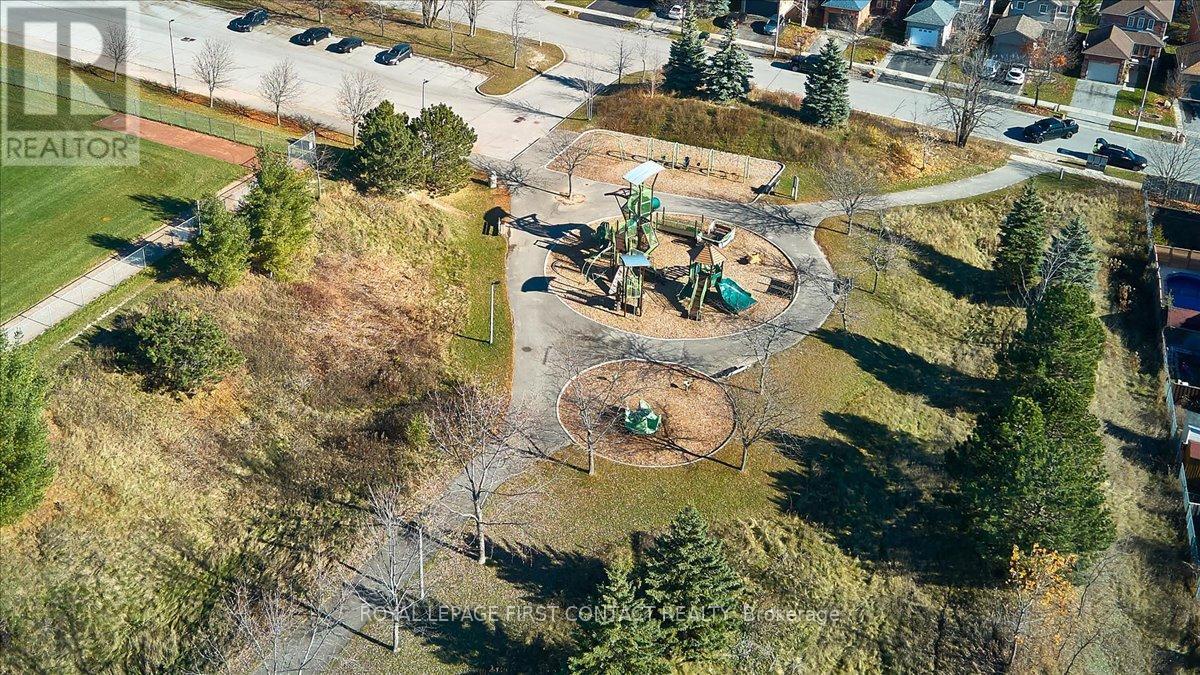 












68 DRAPER CRESCENT

,
Barrie,




Ontario
L4N6B1

