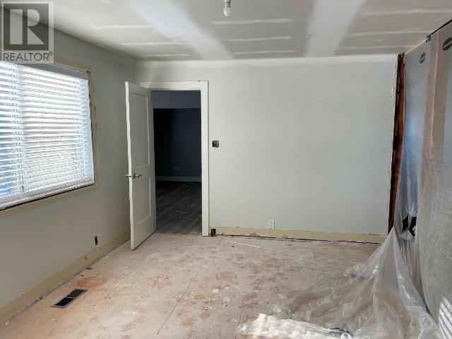 












4507 MANSON AVE

,
Powell River,




British Columbia
V8A3N3

