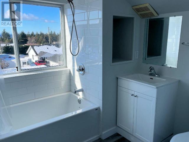 












4507 MANSON AVE

,
Powell River,




British Columbia
V8A3N3


