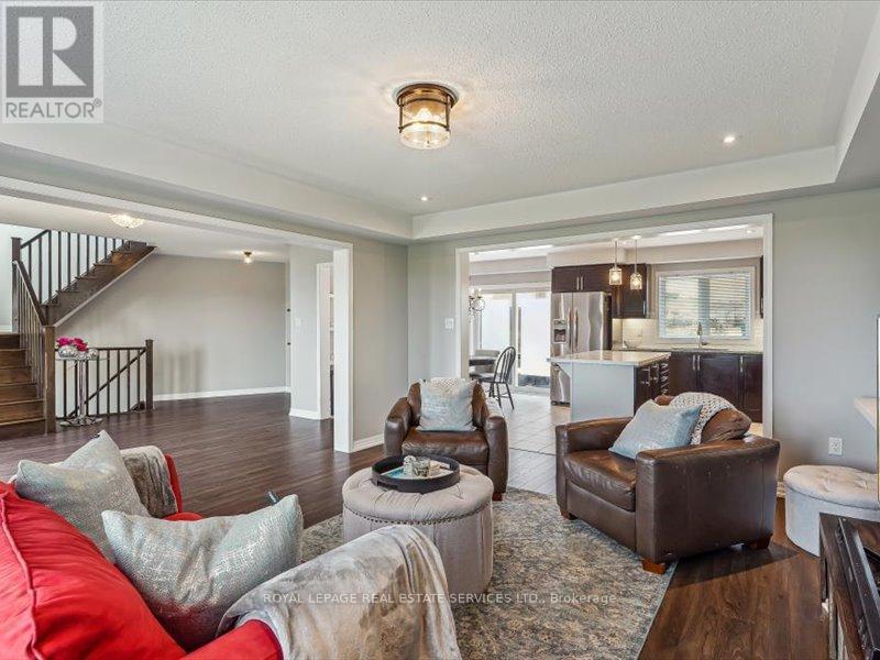 












3 - 3045 GEORGE SAVAGE AVENUE

,
Oakville,




Ontario
L6M0Y8

