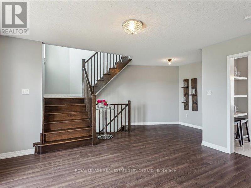 












3 - 3045 GEORGE SAVAGE AVENUE

,
Oakville,




Ontario
L6M0Y8

