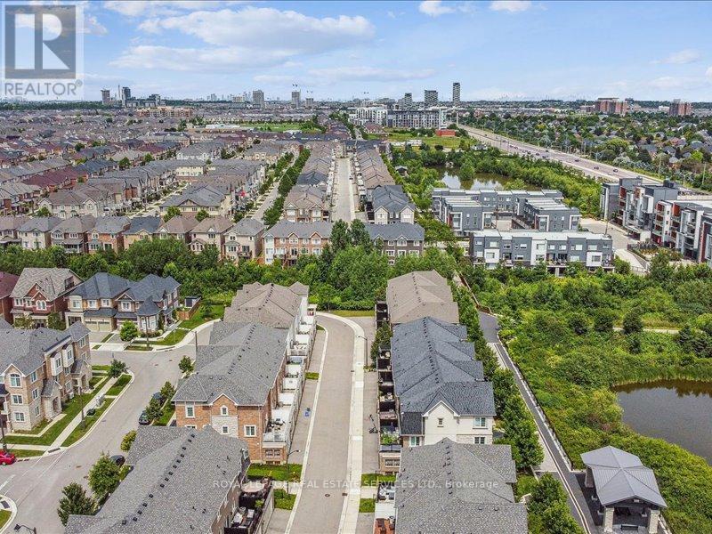 












3 - 3045 GEORGE SAVAGE AVENUE

,
Oakville,




Ontario
L6M0Y8

