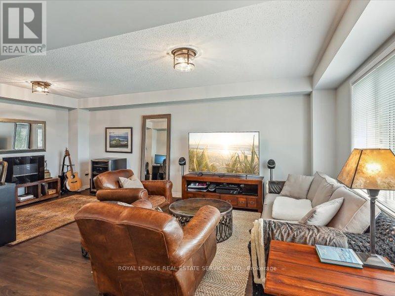 












3 - 3045 GEORGE SAVAGE AVENUE

,
Oakville,




Ontario
L6M0Y8

