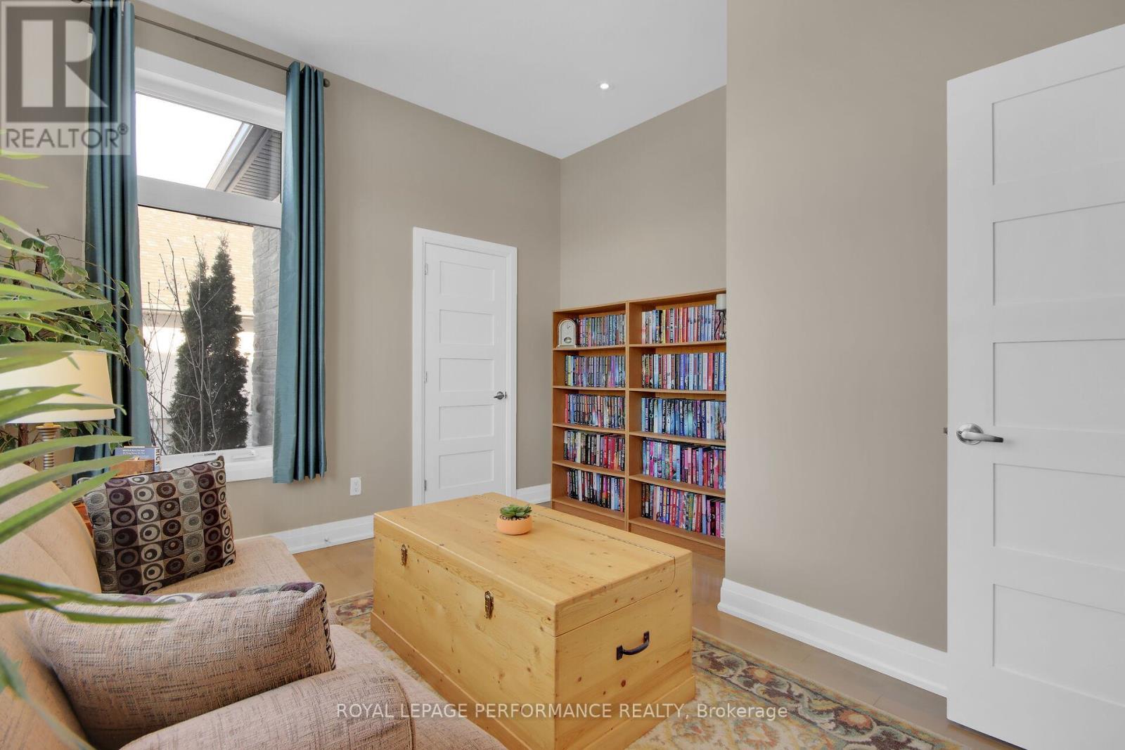 












7412 BLUE WATER CRESCENT

,
Ottawa,




Ontario
K4P0C8

