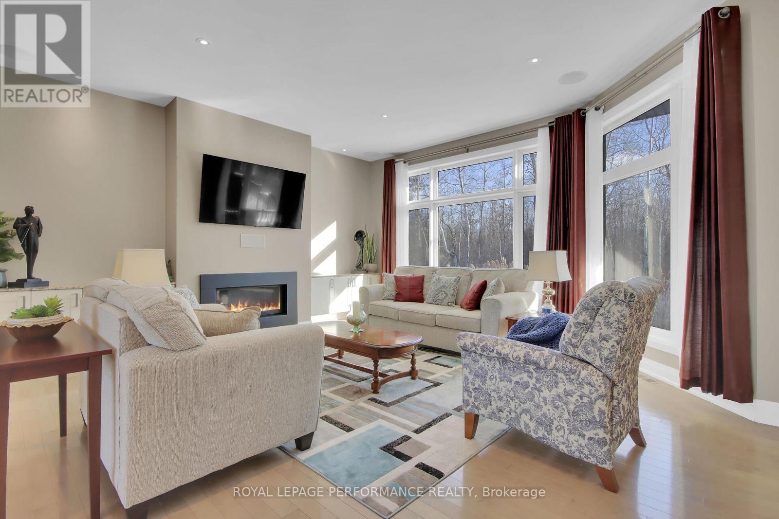 












7412 BLUE WATER CRESCENT

,
Ottawa,




Ontario
K4P0C8

