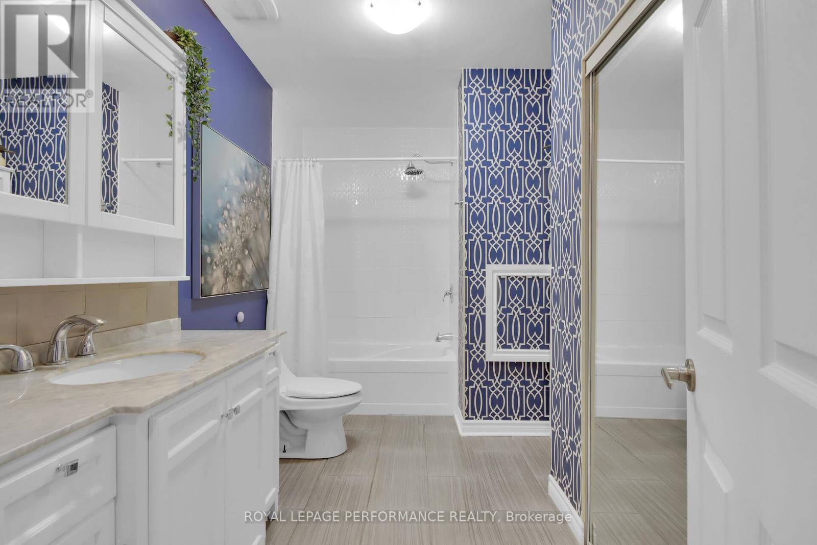 












7412 BLUE WATER CRESCENT

,
Ottawa,




Ontario
K4P0C8

