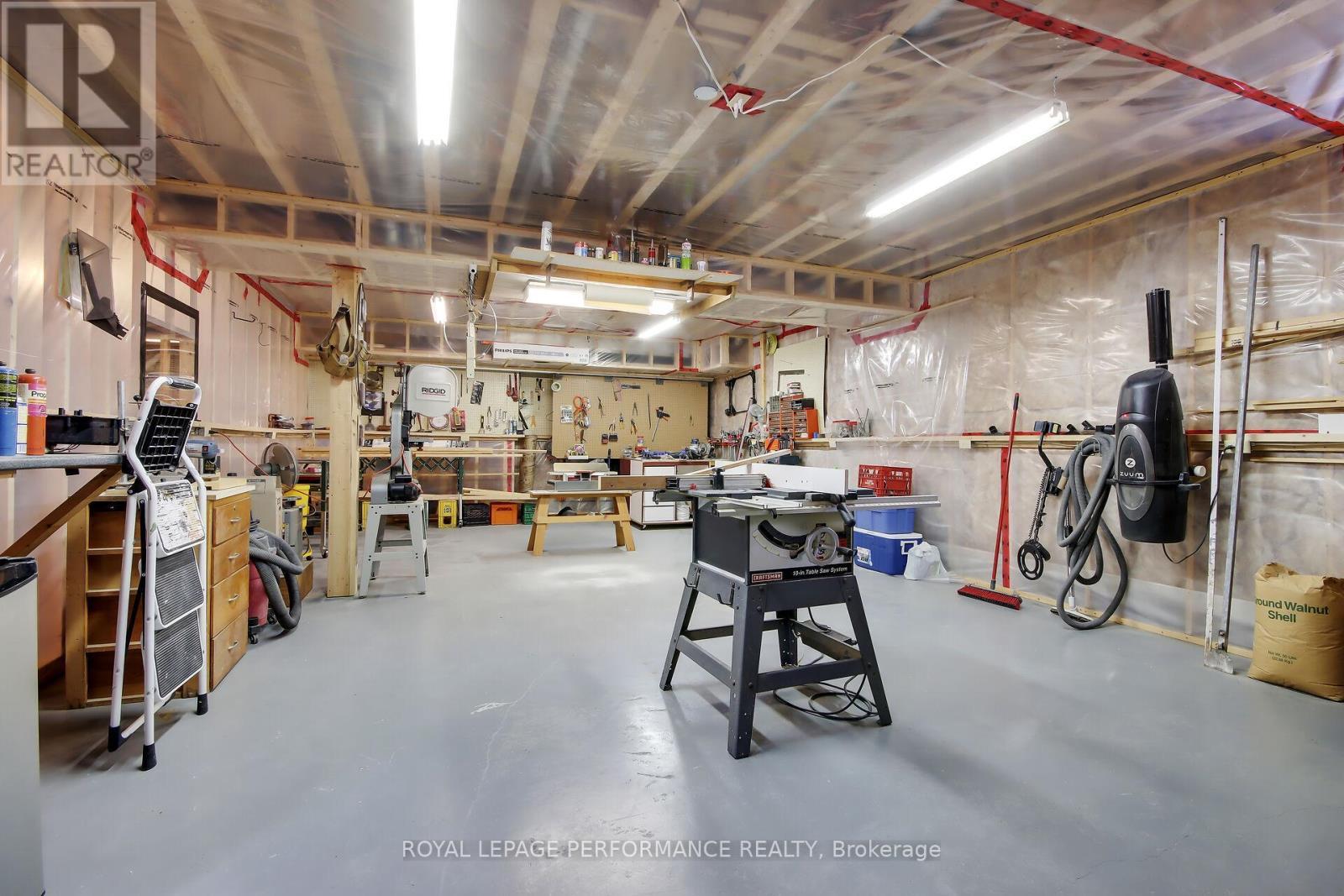 












7412 BLUE WATER CRESCENT

,
Ottawa,




Ontario
K4P0C8

