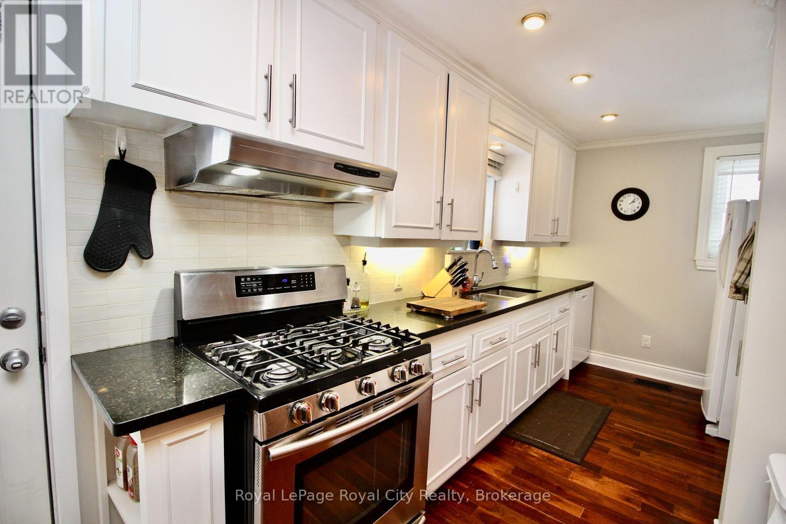 












314 CAPE CHIN ROAD N

,
Northern Bruce Peninsula,




Ontario
N0H1W0

