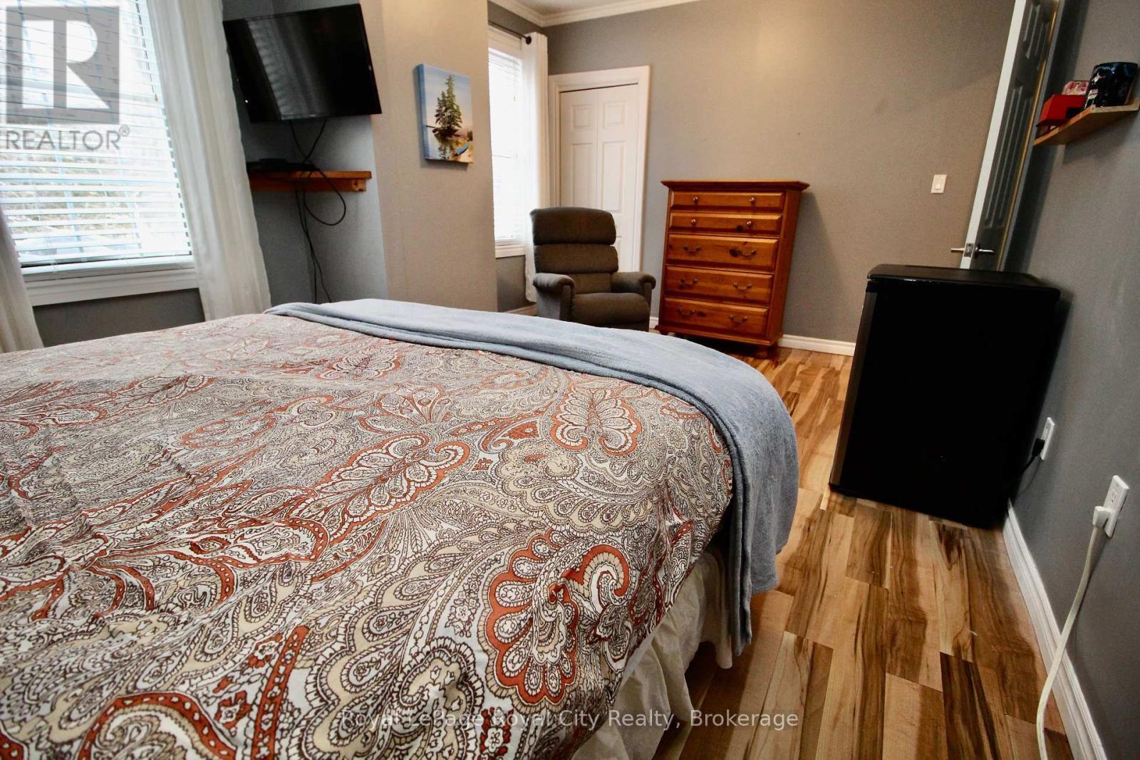 












314 CAPE CHIN ROAD N

,
Northern Bruce Peninsula,




Ontario
N0H1W0

