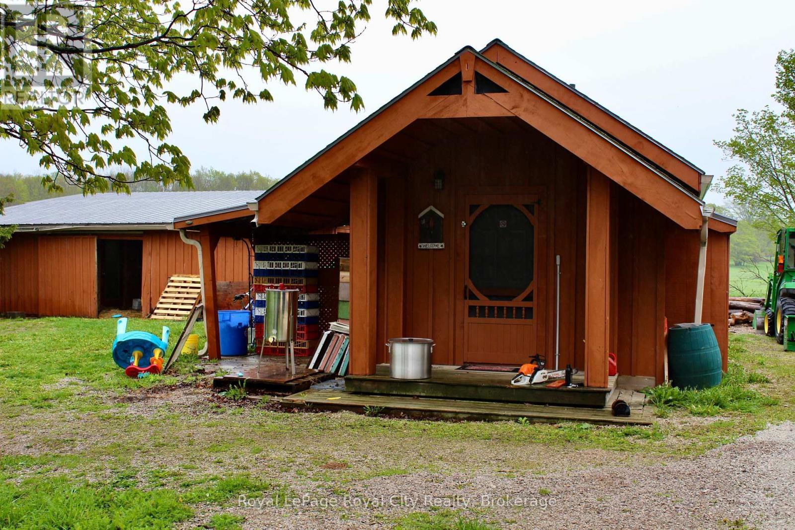 












314 CAPE CHIN ROAD N

,
Northern Bruce Peninsula,




Ontario
N0H1W0


