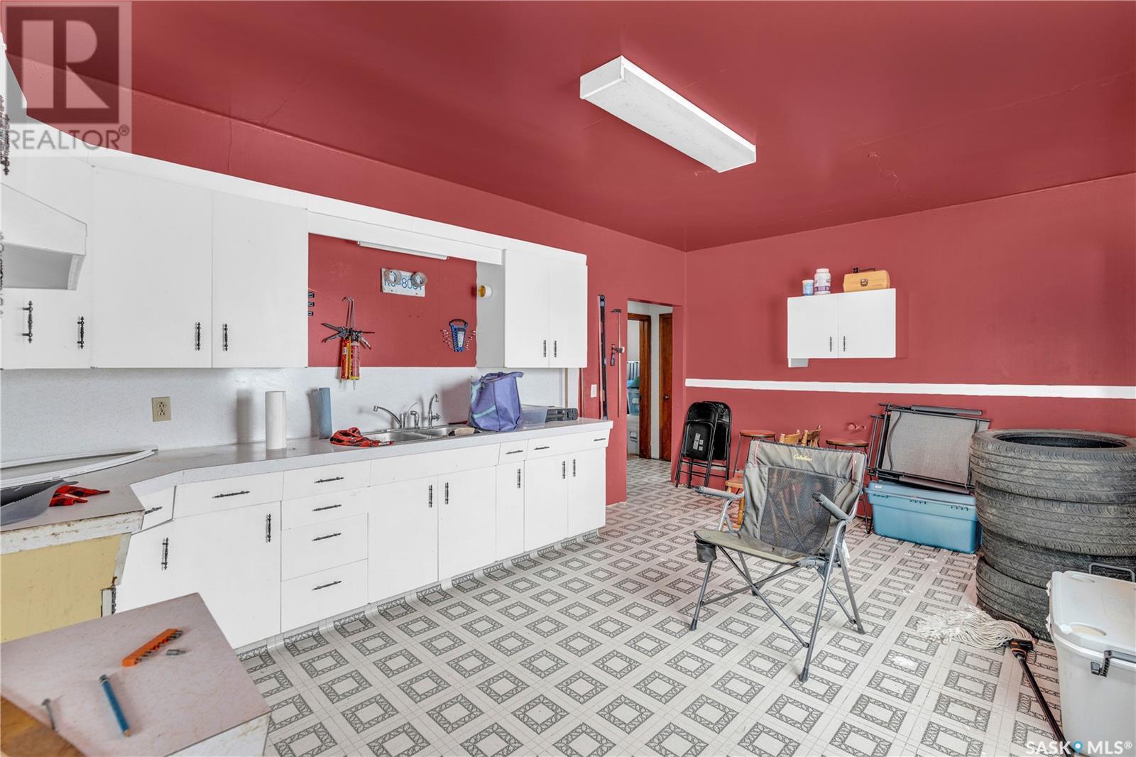 












RM of Gravelbourg Acreage

,
Gravelbourg,




Saskatchewan
S0H1X0

