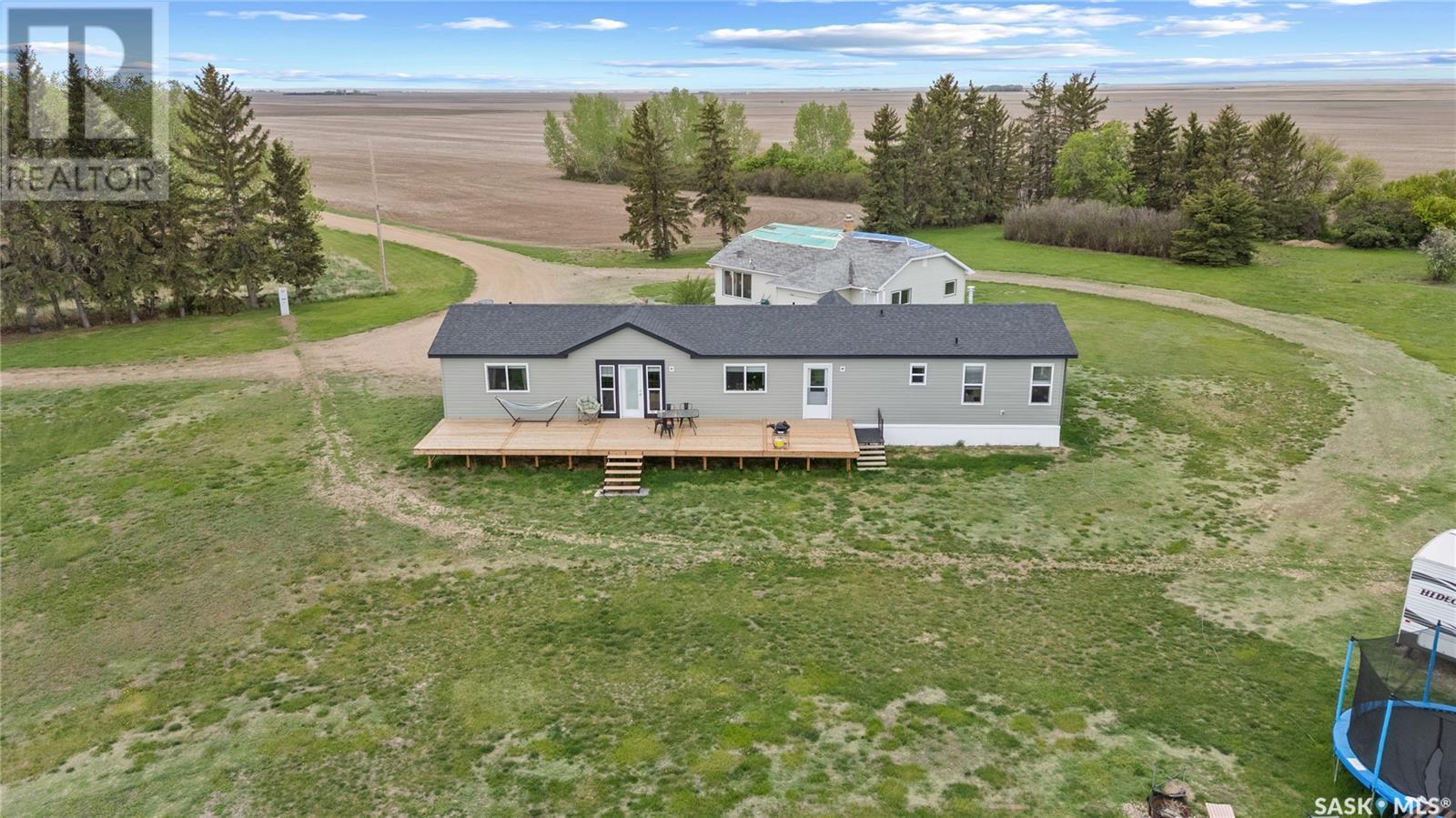 












RM of Gravelbourg Acreage

,
Gravelbourg,




Saskatchewan
S0H1X0

