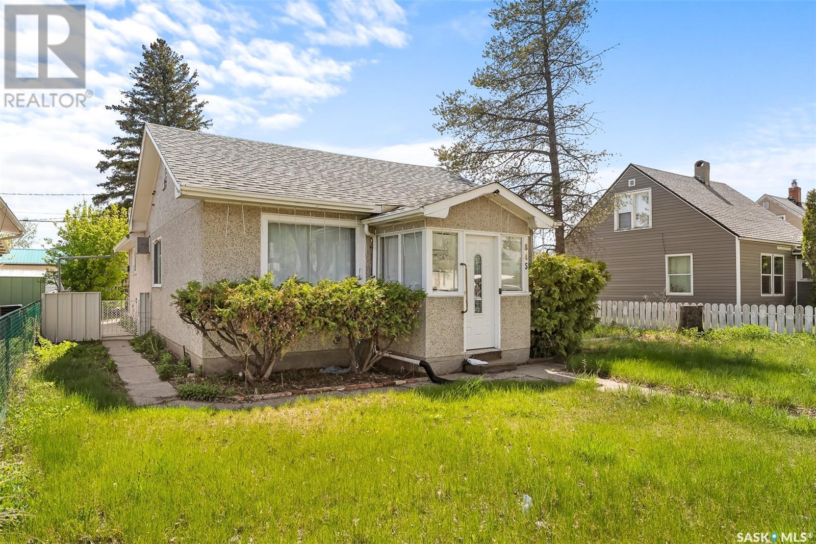 












845 Athabasca STREET E

,
Moose Jaw,




Saskatchewan
S6H0M6

