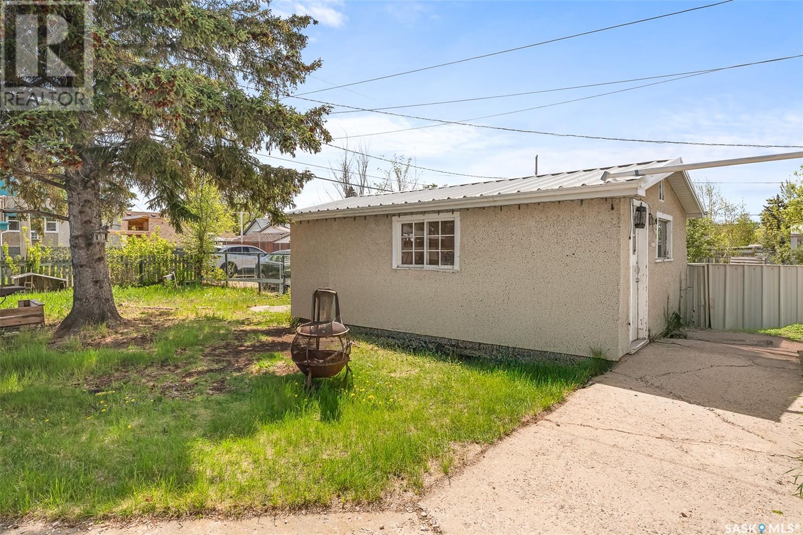 












845 Athabasca STREET E

,
Moose Jaw,




Saskatchewan
S6H0M6


