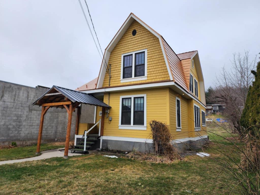 









2142


Shuswap

Avenue,
Lumby,




BC
V0E 2G0

