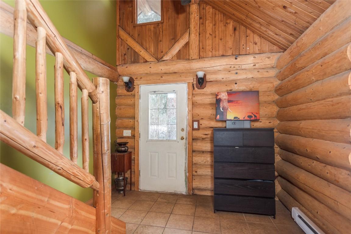 









692


North Fork

Road,
Cherryville,




BC
V0E 2G3

