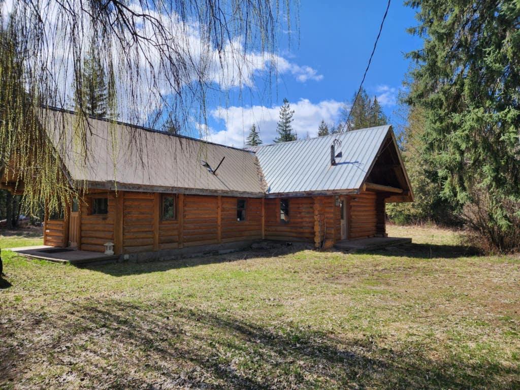 









692


North Fork

Road,
Cherryville,




BC
V0E 2G3

