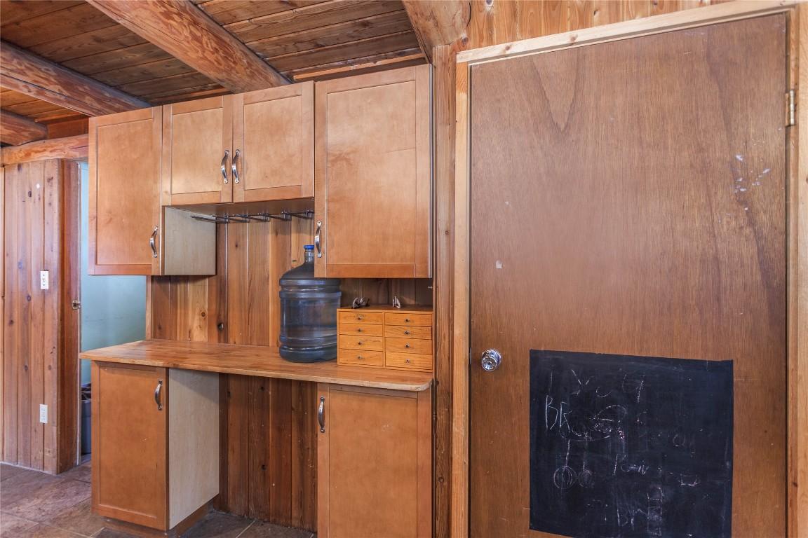 









692


North Fork

Road,
Cherryville,




BC
V0E 2G3

