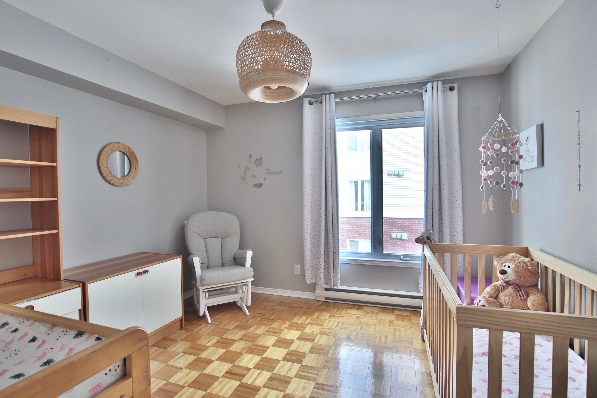 









2625


Boul. Jacques-Marcil

, 303,
Longueuil (Saint-Hubert),




QC
J3Y9E4

