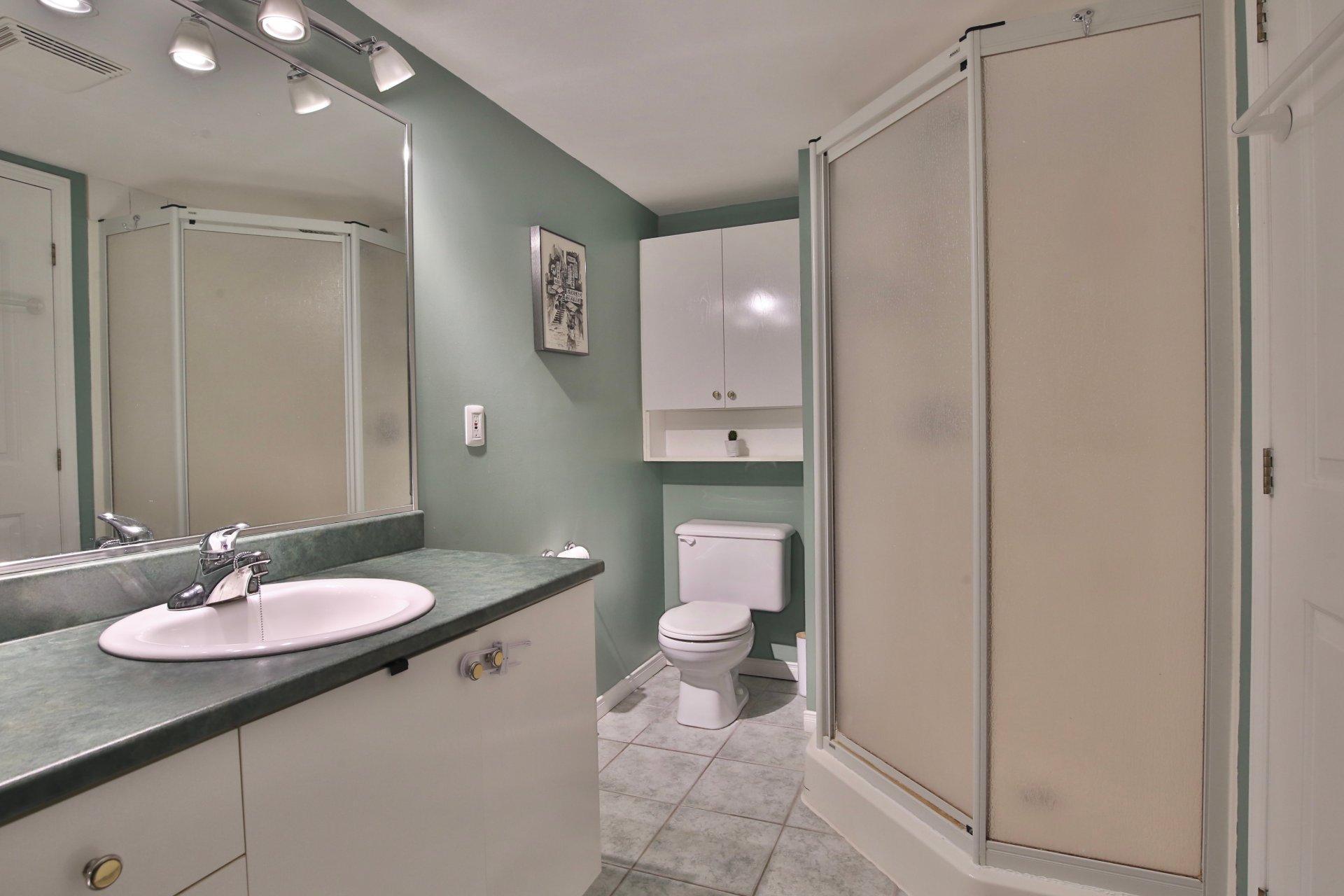 









2625


Boul. Jacques-Marcil

, 303,
Longueuil (Saint-Hubert),




QC
J3Y9E4

