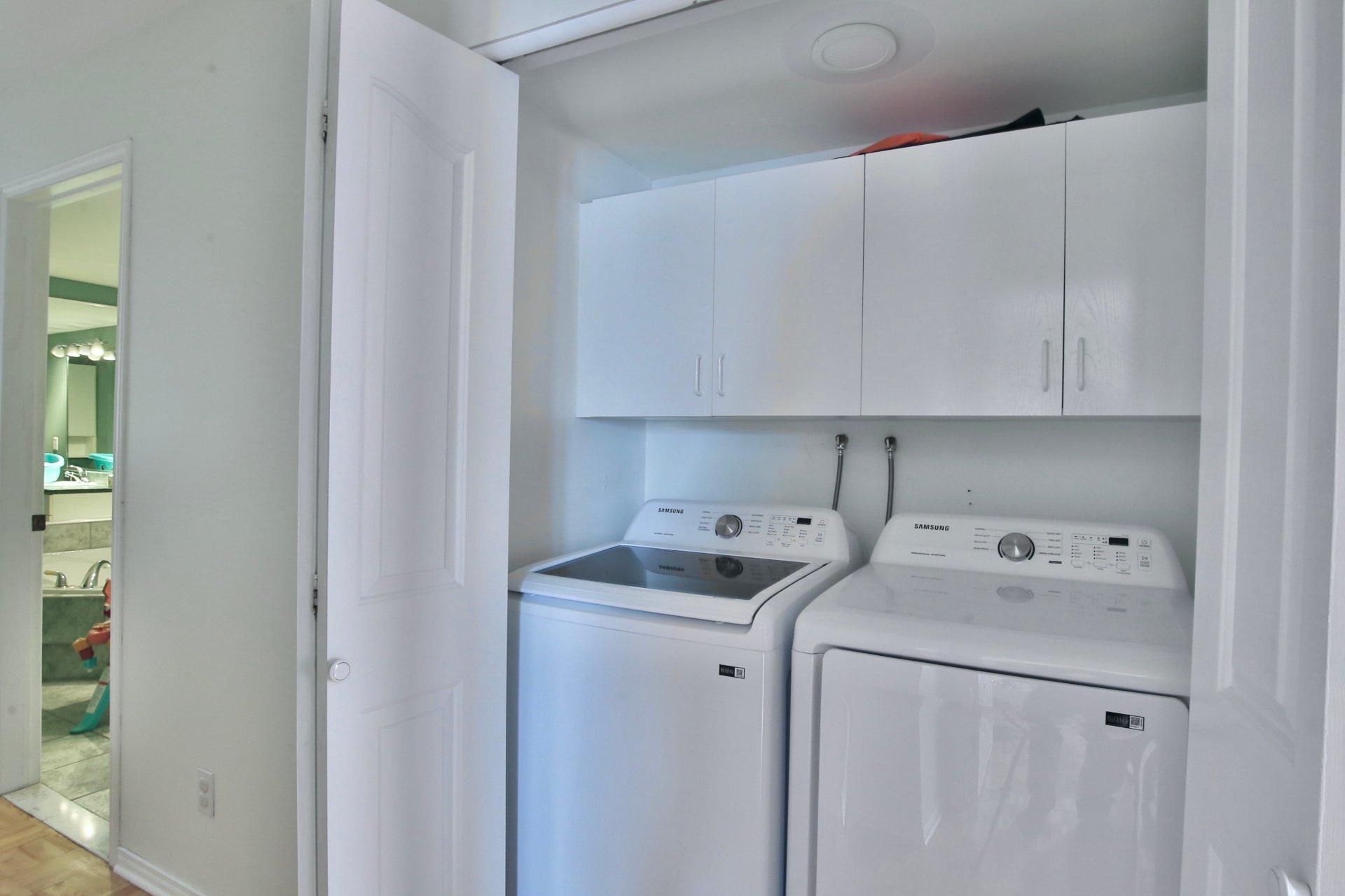 









2625


Boul. Jacques-Marcil

, 303,
Longueuil (Saint-Hubert),




QC
J3Y9E4

