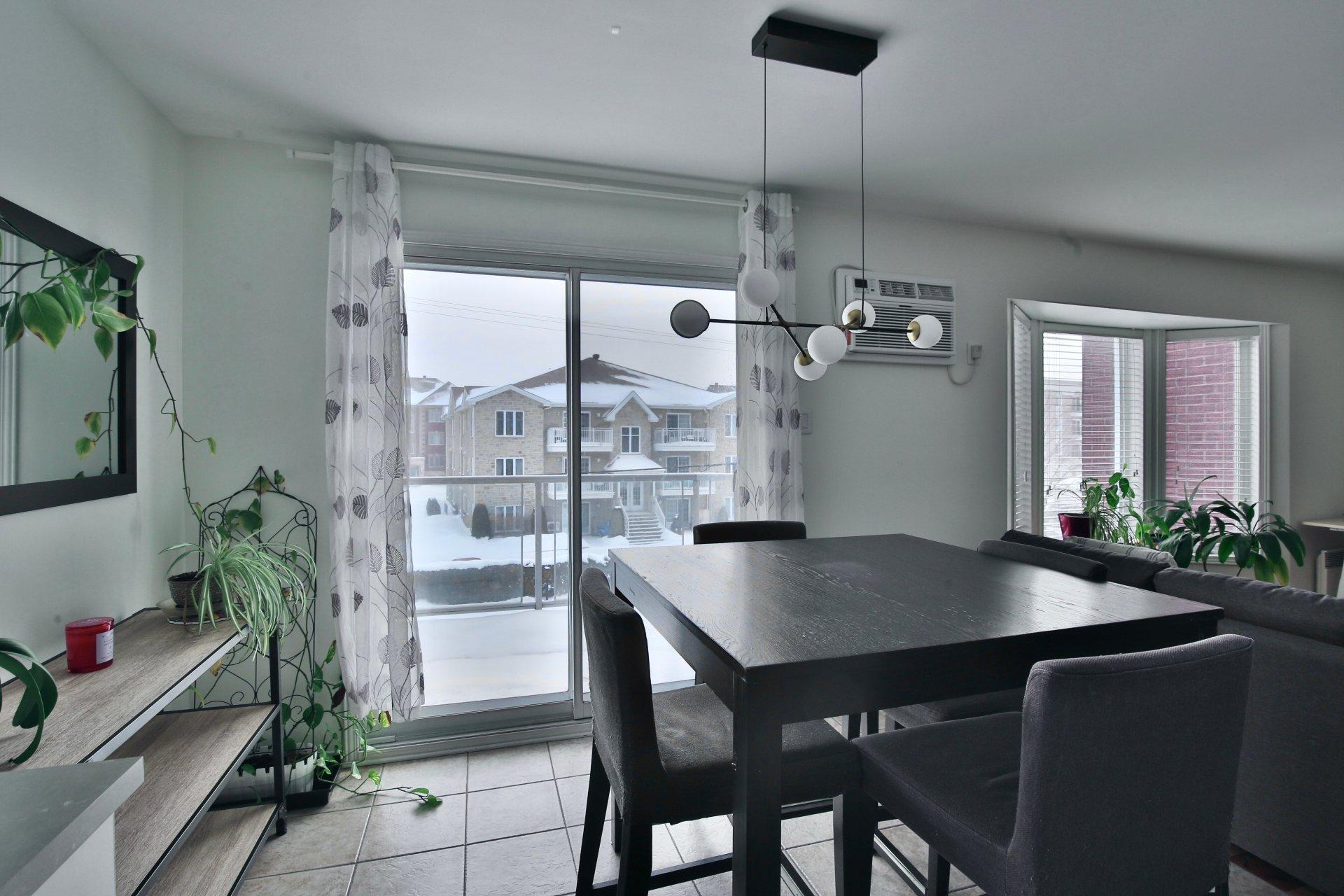 









2625


Boul. Jacques-Marcil

, 303,
Longueuil (Saint-Hubert),




QC
J3Y9E4

