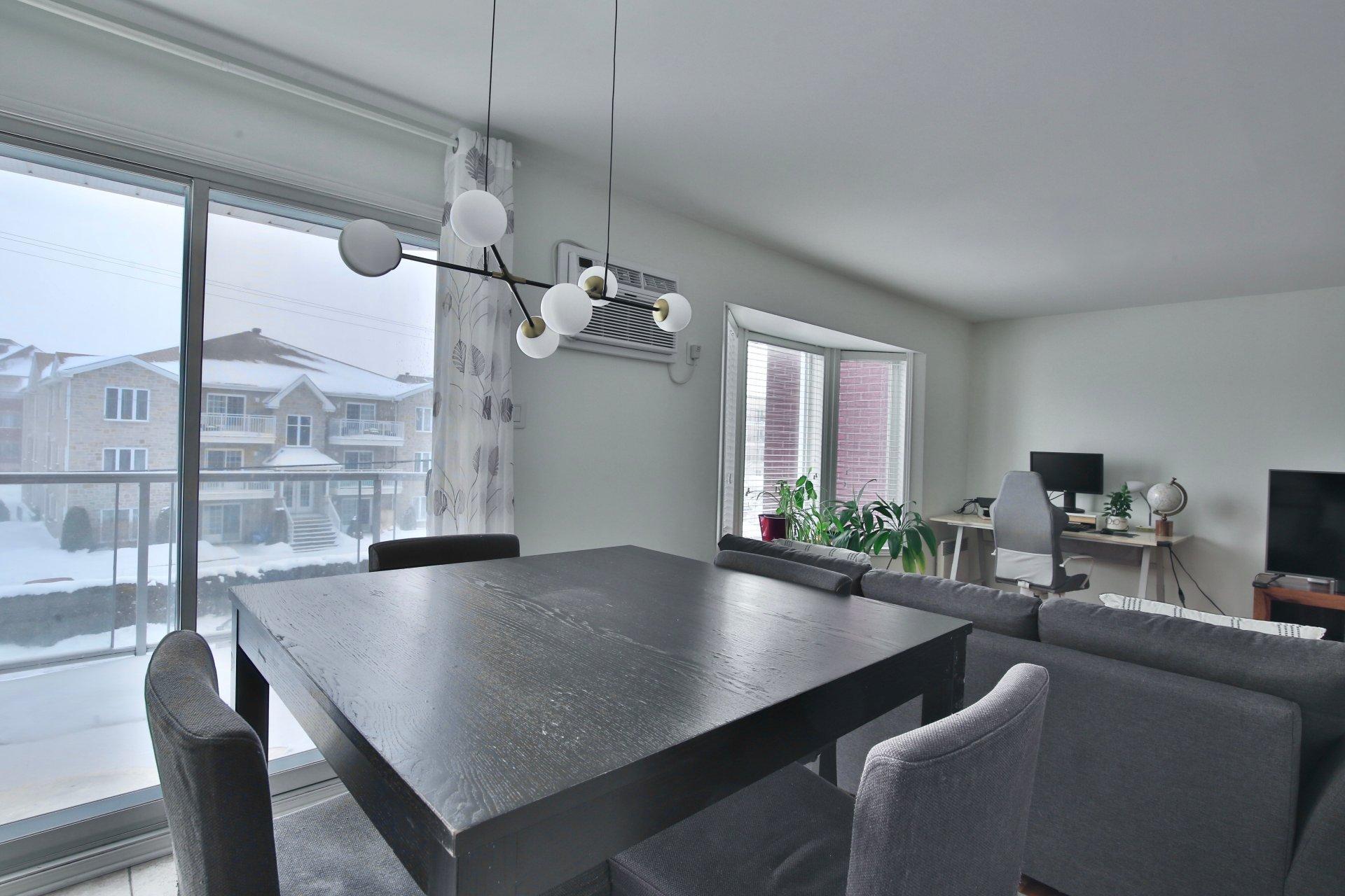 









2625


Boul. Jacques-Marcil

, 303,
Longueuil (Saint-Hubert),




QC
J3Y9E4

