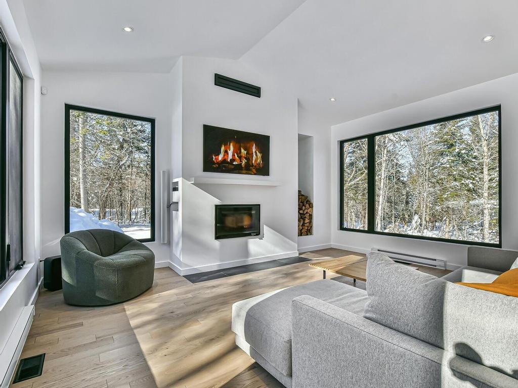 









87


Ch. des Alouettes

,
Lac-Supérieur,




QC
J0T1J0


